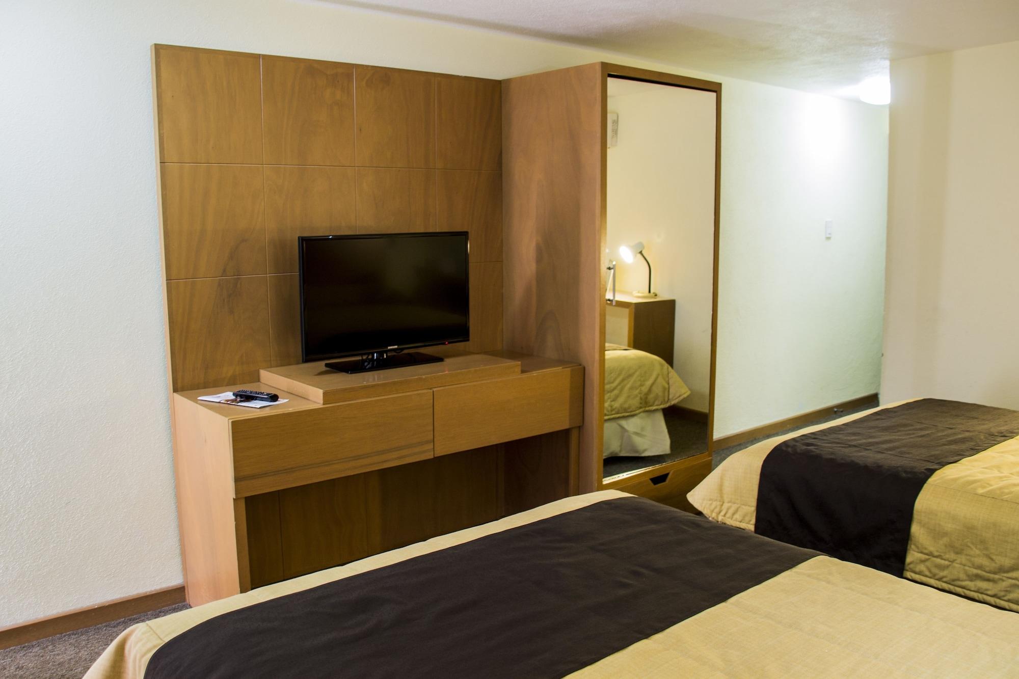 La Posada Hotel Y Suites San Luis Potosi Bagian luar foto