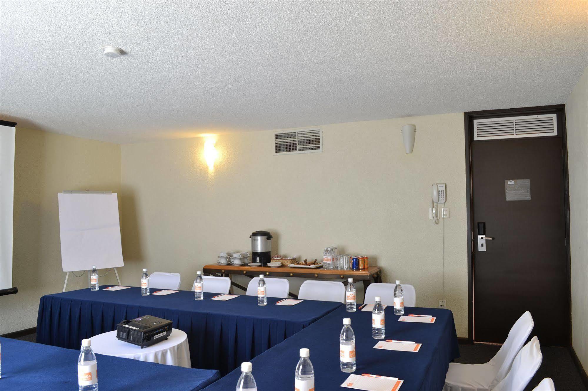La Posada Hotel Y Suites San Luis Potosi Bagian luar foto
